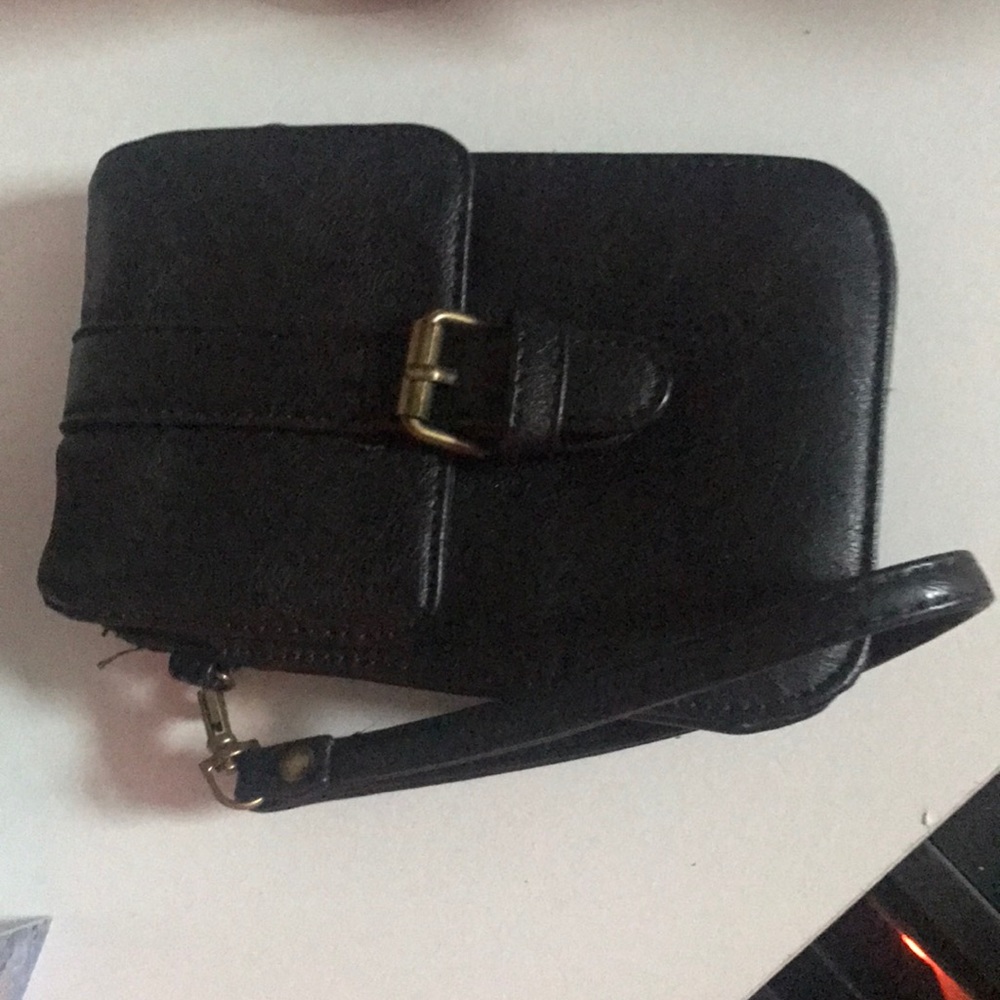 Wristlet wallet